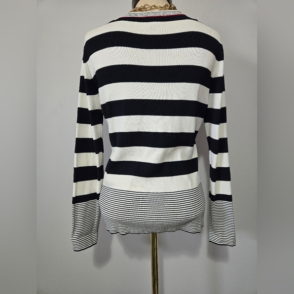 Zendra Nautical Navy and White V Neck Butoned Cardigan Sweater. Size 42/ Medoum - Picture 6 of 11